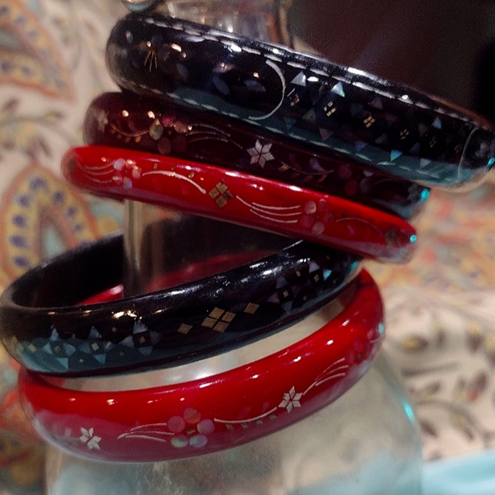 Bangles! Set of 5 Black Red Maroon